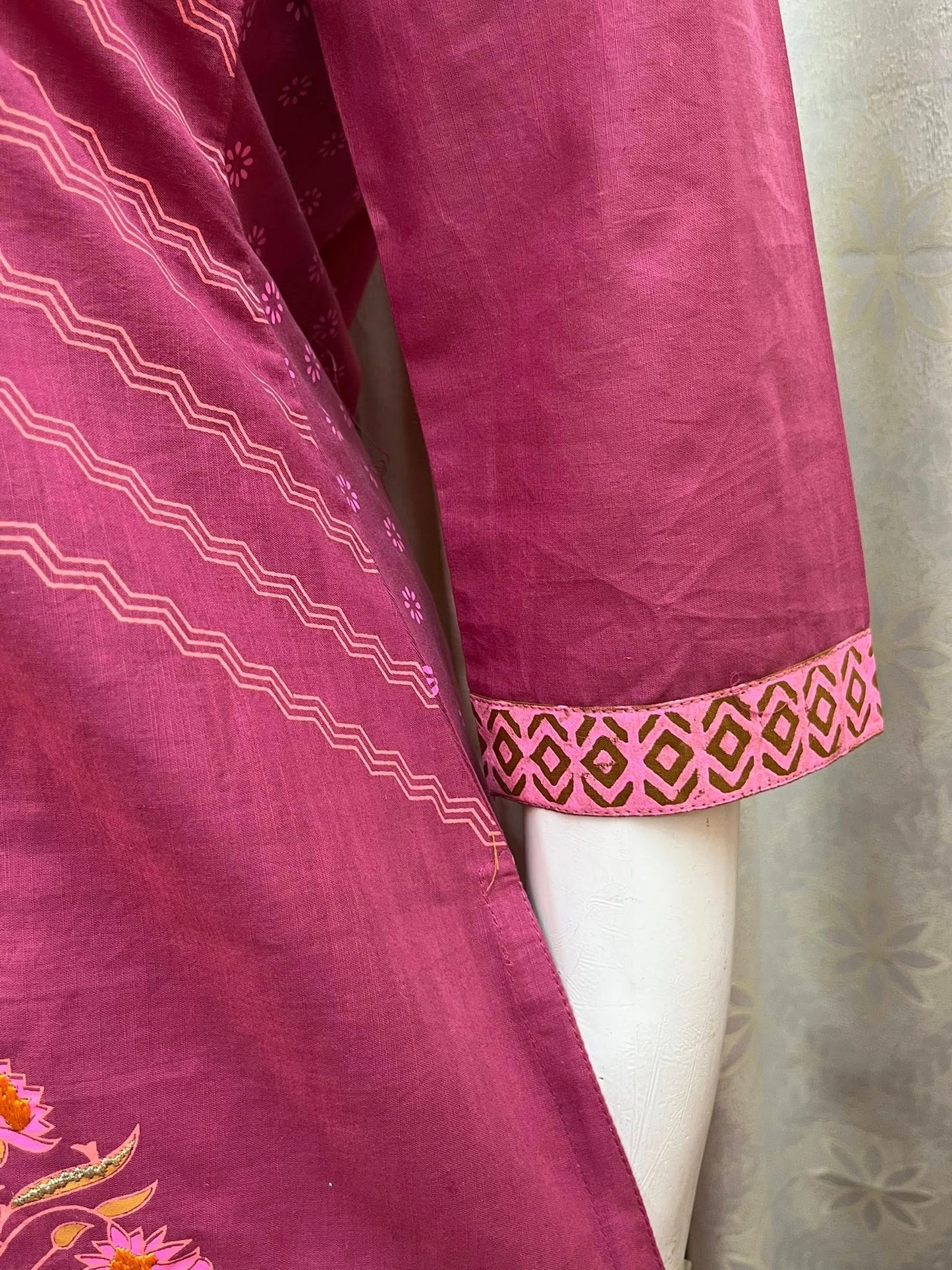 তটিনী । Knick-Knack Exclusive