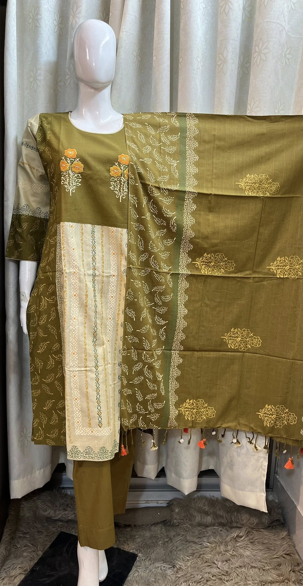 ক্যামেলিয়া । Knick-Knack Exclusive